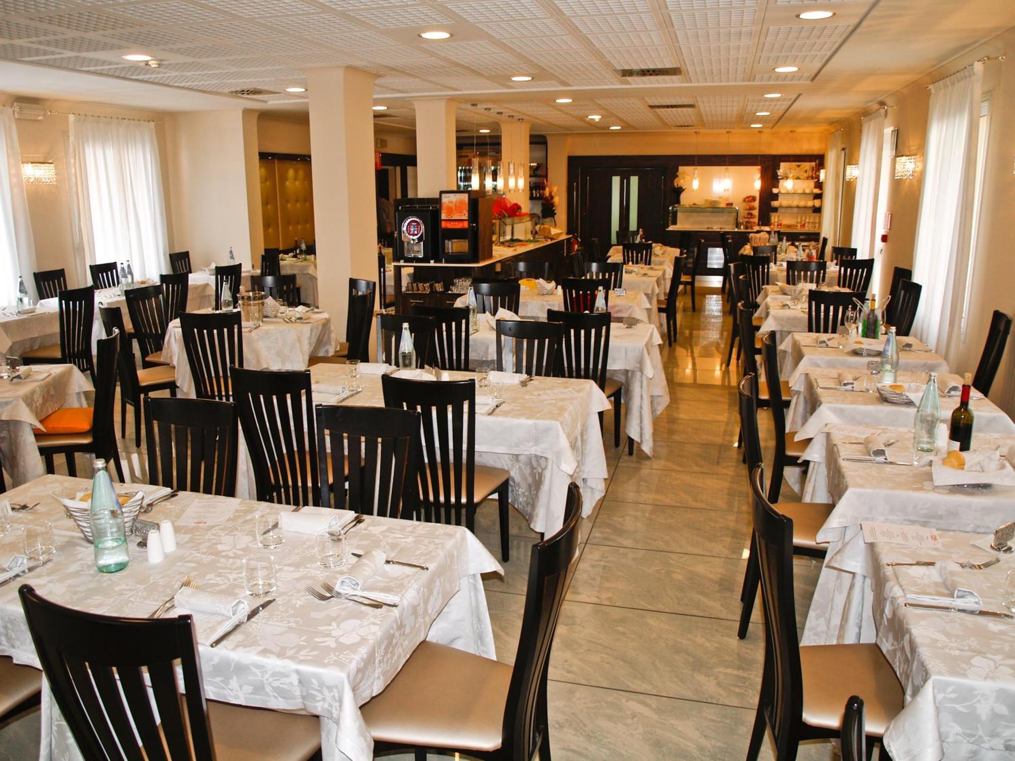Hotel Villa Angelina Bibione Exterior foto