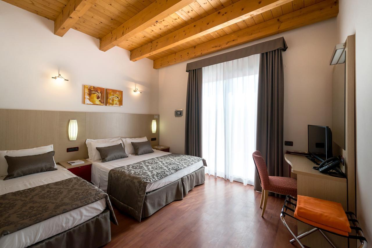 Hotel Villa Angelina Bibione Exterior foto