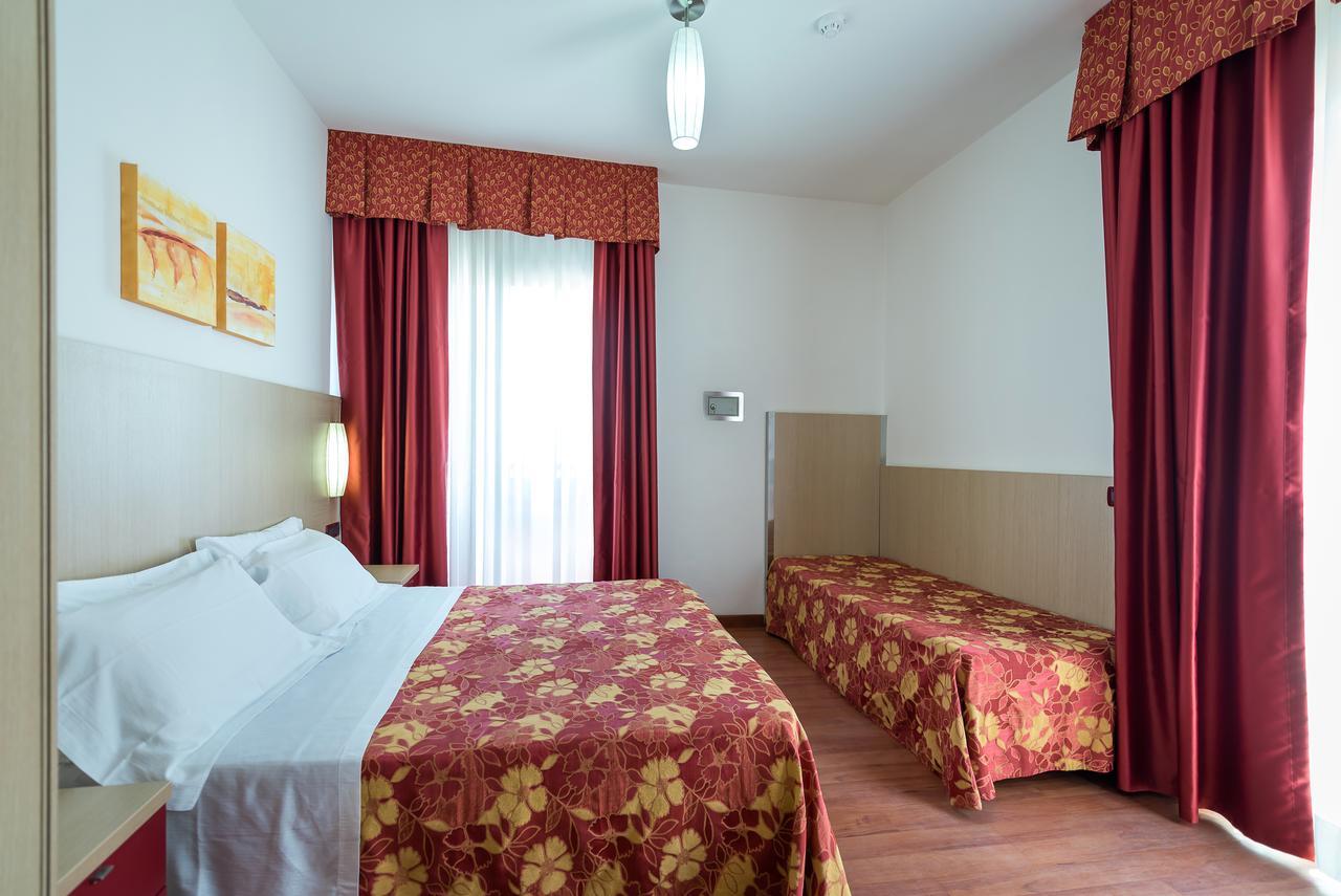 Hotel Villa Angelina Bibione Exterior foto
