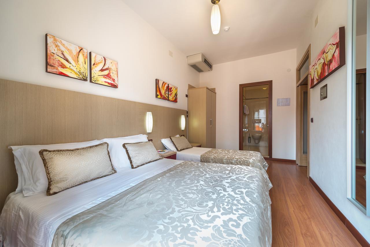Hotel Villa Angelina Bibione Exterior foto